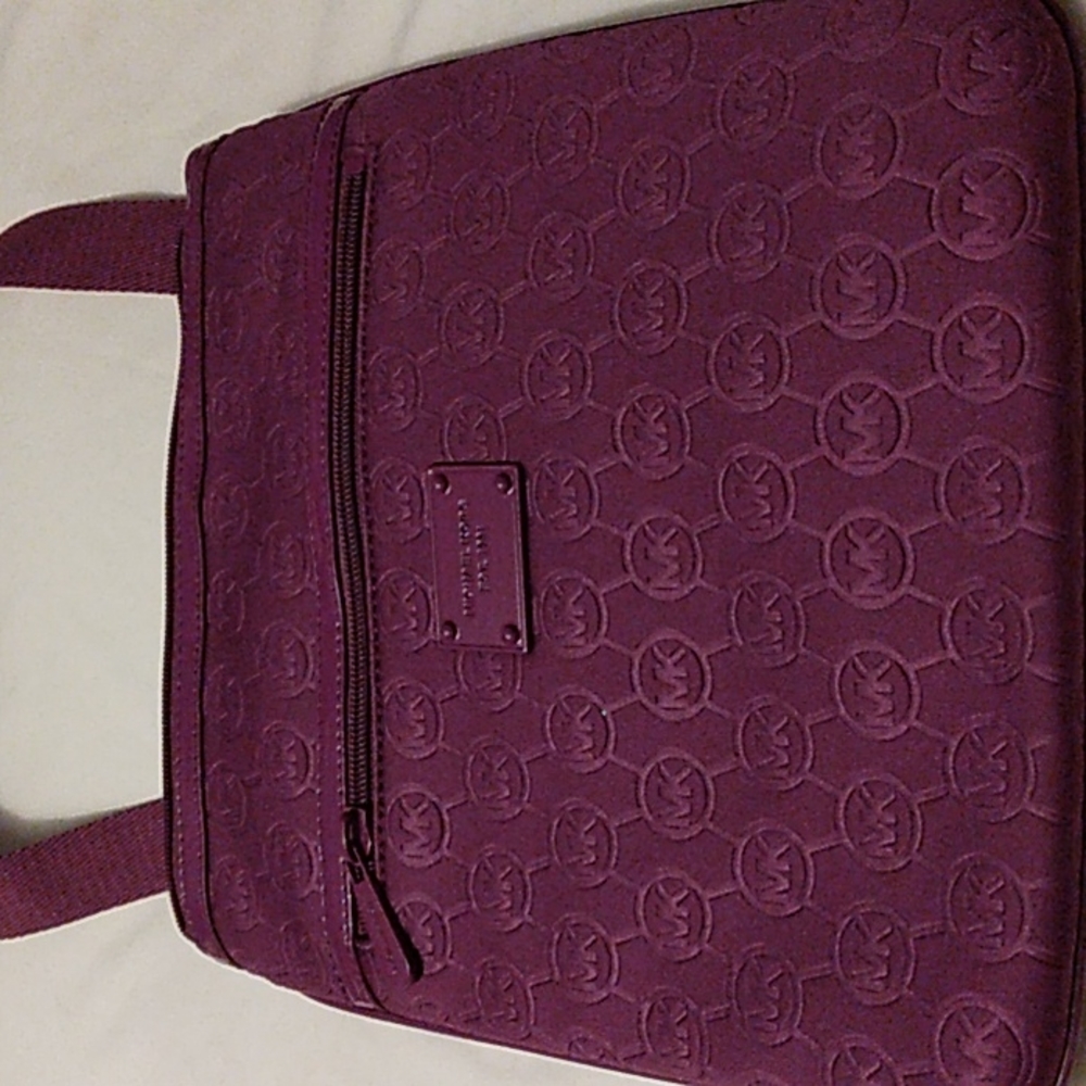 NWOT Michael Kors Electronics Neoprene Lacquer Mono Embossed Swing/ Crossbo